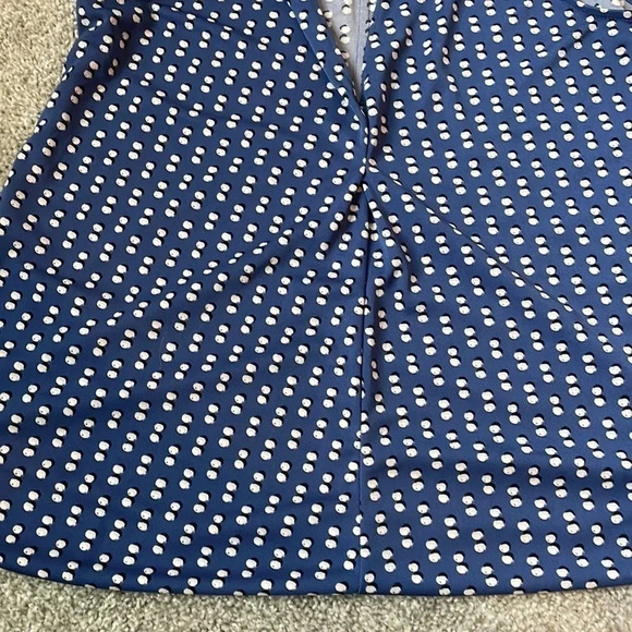 Ann Taylor petite medium polyester blue with white polka dots sleeveless blouse - Picture 5 of 6